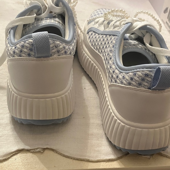 Dream Pairs Blue and White Women's Sneakers - Picture 6 of 9